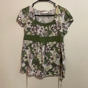 Green flower top